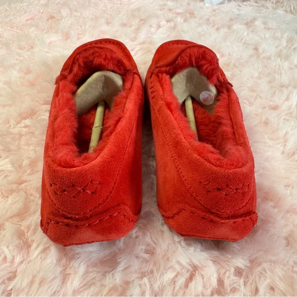 UGG Women's Red Suede Loafers size 8 New in box fur lined house shoe moccasin - Picture 5 of 7